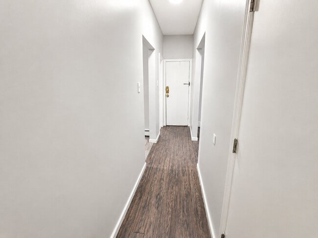 Building Photo - 175 Woodside Ave