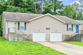 Building Photo - 504 Luxury Dr