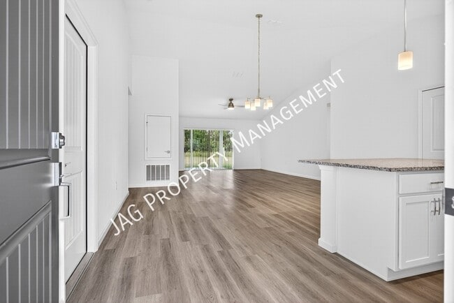 Foto del edificio - 728 Cornelia Ave SE