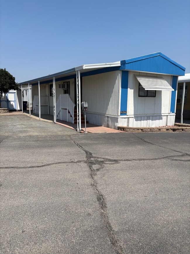 Building Photo - 12374 Mapleview St