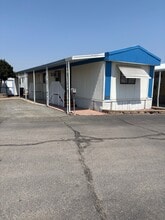 Building Photo - 12374 Mapleview St