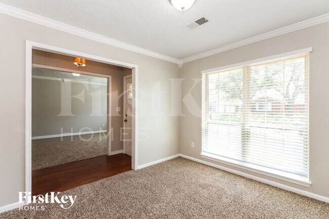 Foto del edificio - 307 Coronation Dr