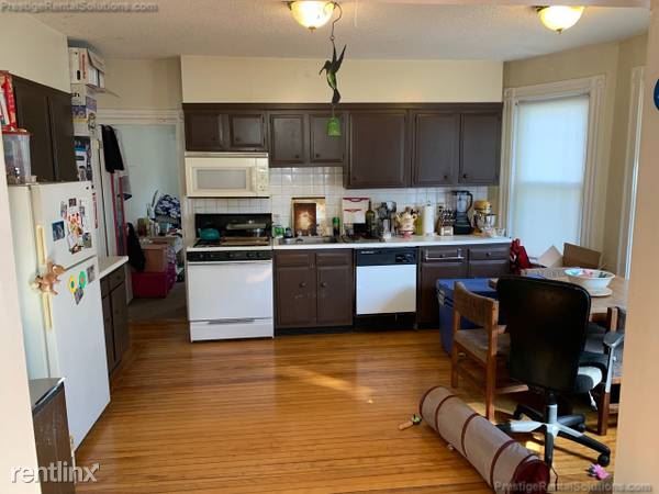 Building Photo - 1 br, 1 bath  - 80 Robbins St #4