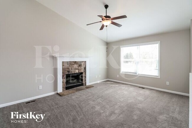 Building Photo - 40 Chimney Springs Dr SW