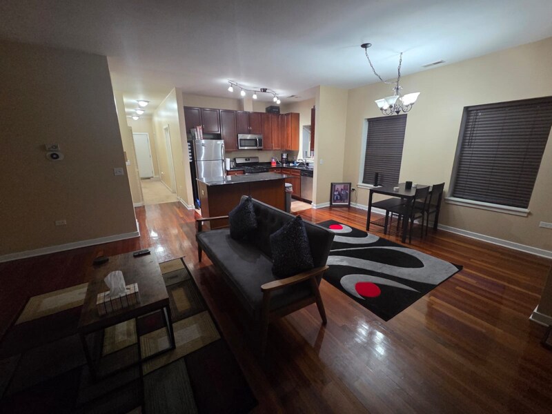 Foto principal - 4114 S Drexel Blvd