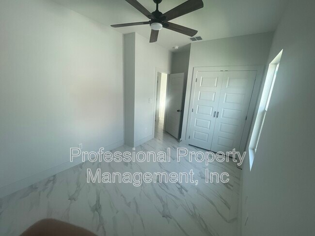 Foto del edificio - 2813 Bravo Rd