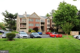 Building Photo - 3801 Ridge Knoll Ct