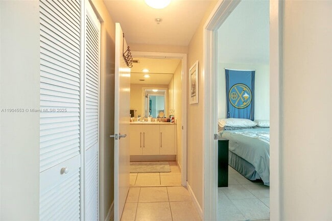 Building Photo - 325 S Biscayne Blvd