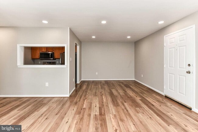 Building Photo - 8616 Shadwell Dr