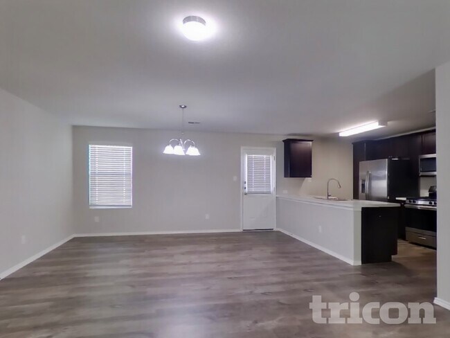 Foto del edificio - 8511 Amistad Cove