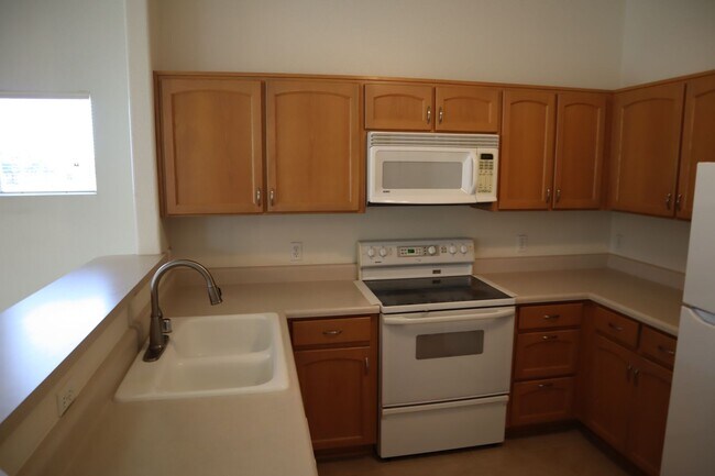 Foto del edificio - The art of living well in a thriving 55+ community