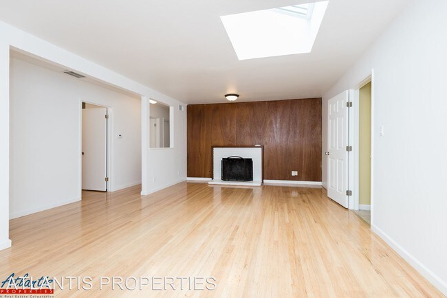 Foto del edificio - 4818 Kingdale Dr