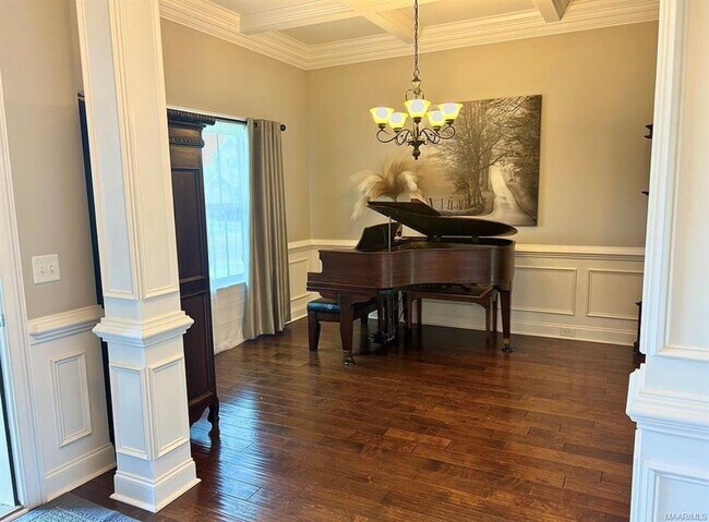 Building Photo - 616 Madison Dr