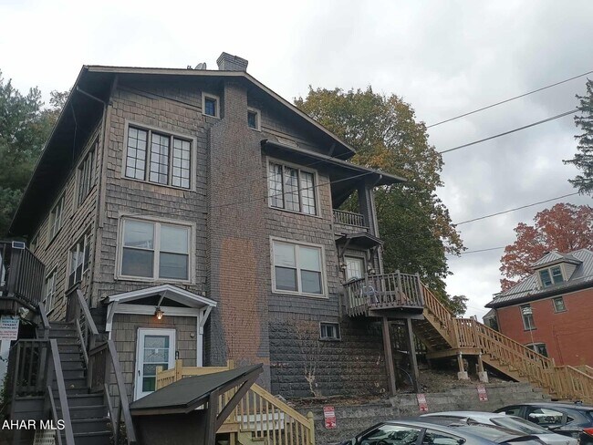 Foto del edificio - 106 Ruskin Dr