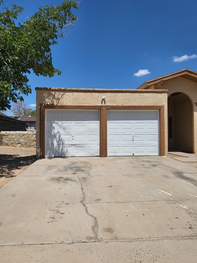 Building Photo - 11825 Lewis Lee Ct