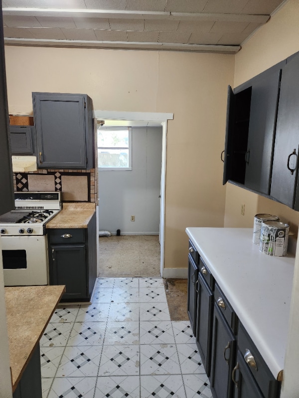 Building Photo - 131B Center St