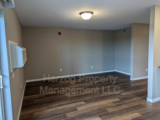 Foto del edificio - 1873 10th Ave E