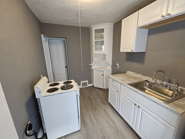 Foto del edificio - 2818 E 127th St