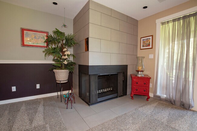 Foto del edificio - 16929 Inglewood Rd NE