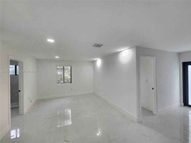 Foto del edificio - 11970 SW 215th St