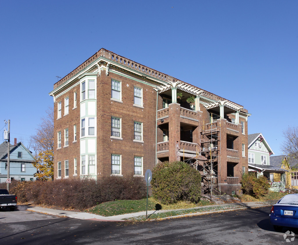 Building Photo - 1902 N Talbott St