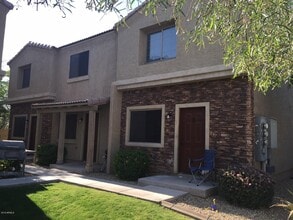 Building Photo - 2014 E Sweetwater Ave