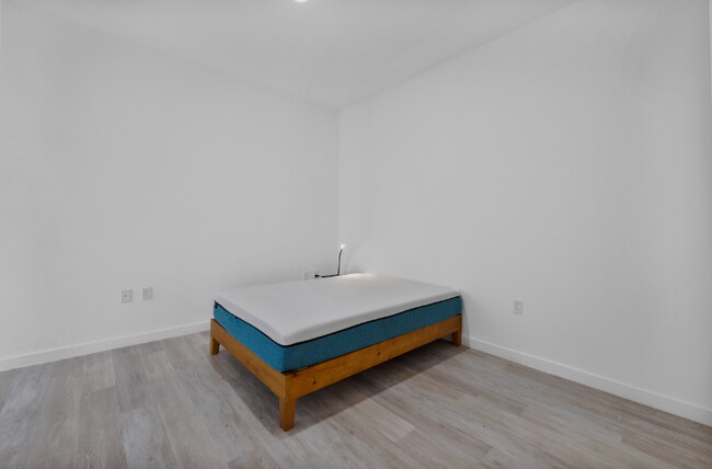 Foto del edificio - 475 SW 7th St
