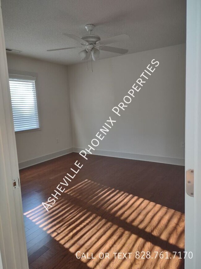 Foto del edificio - 25 Bee Tree Village Pkwy