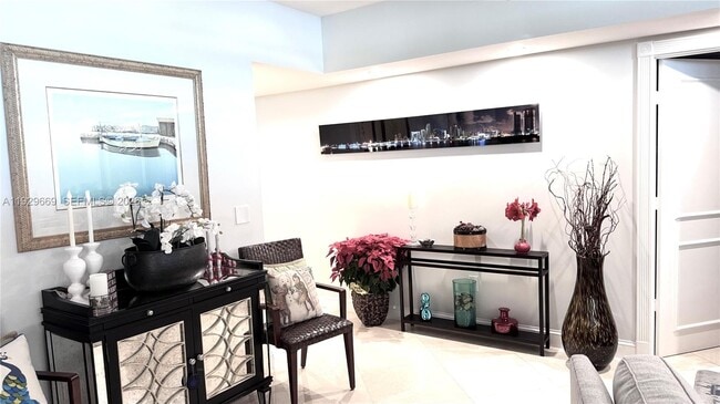 Building Photo - 1000 South Pointe Dr