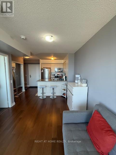 Photo du bâtiment - 5740 Yonge St