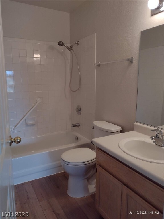 Building Photo - 2804 Briar Knoll Dr