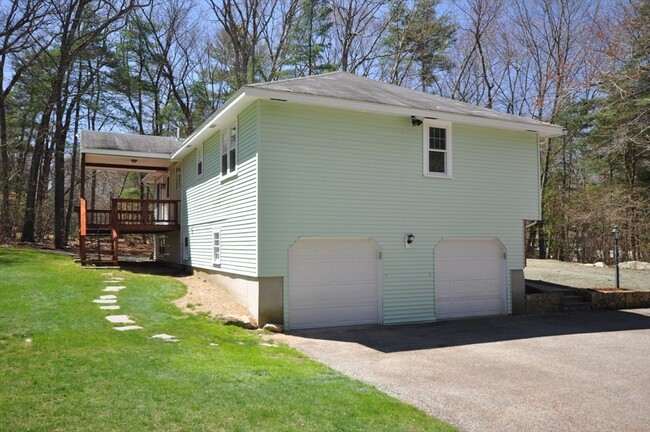 Building Photo - 138 Vega Rd