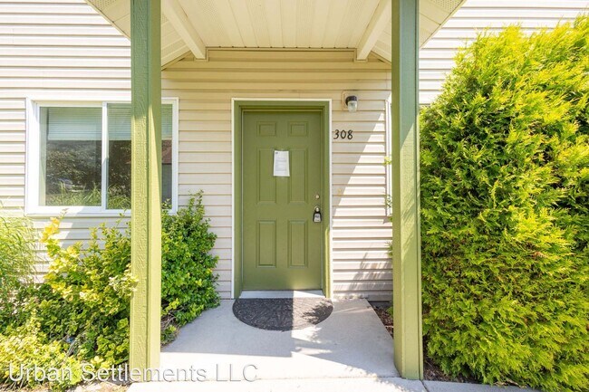 Building Photo - 4 br, 2 bath House - 308 4th Street