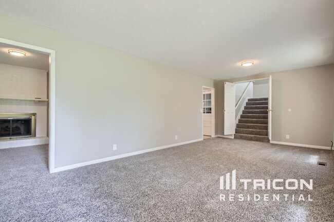 Foto del edificio - 1706 Deerrun Rd