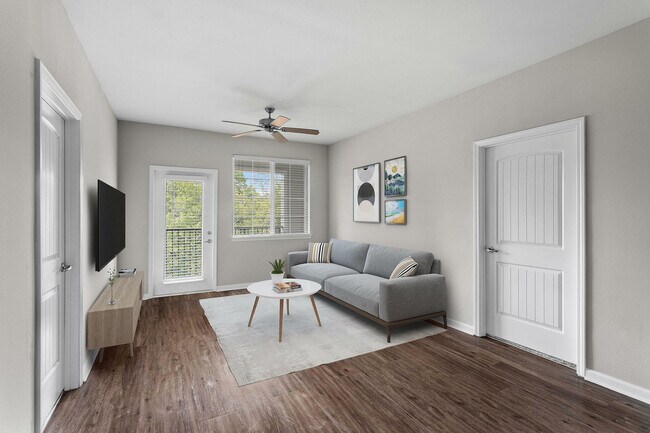 Experimente la comodidad y el estilo en este espacio habitable bellamente diseñado. - The Addison at South Tryon