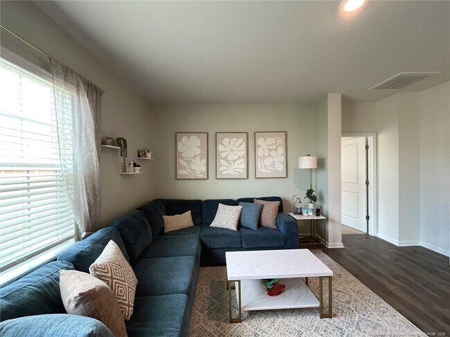 Foto del edificio - 1024 Shoreline Dr