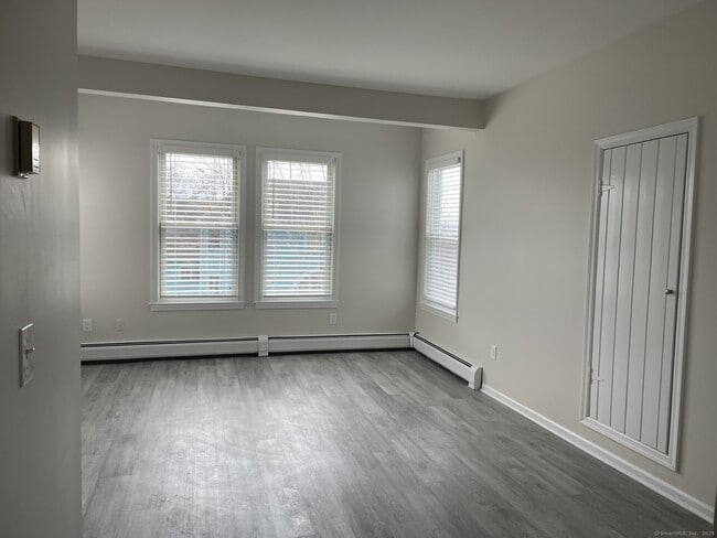 Building Photo - 3 Terrace Pl