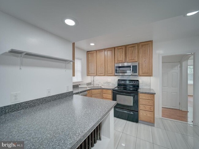 Foto del edificio - 6625 Harrison Ln