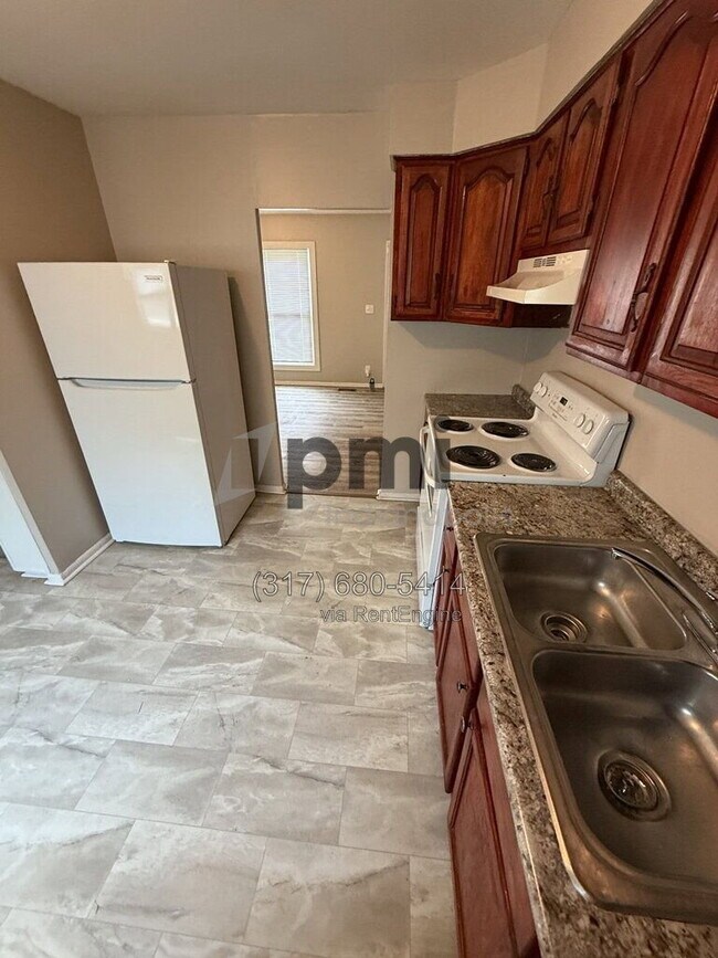 Foto del edificio - 9819 Bishop Ct