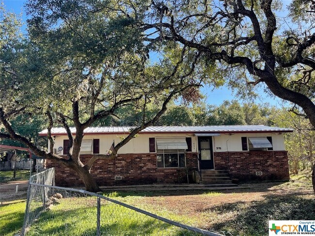 Foto del edificio - 595 Tom Creek Ln