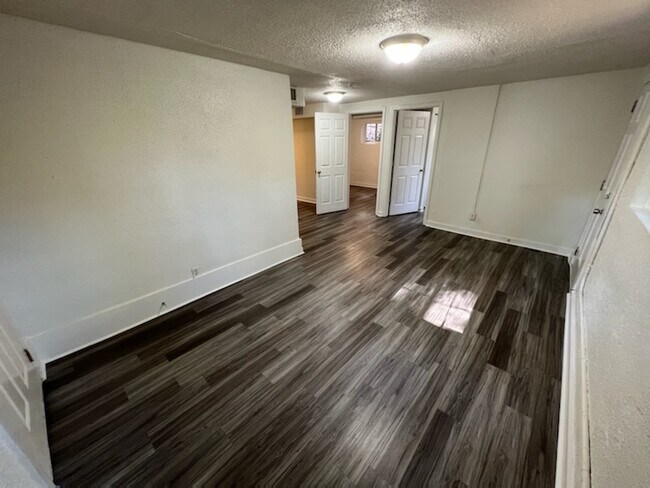 Foto del edificio - 212 W Wood St