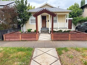 Building Photo - 2433 Castro Way