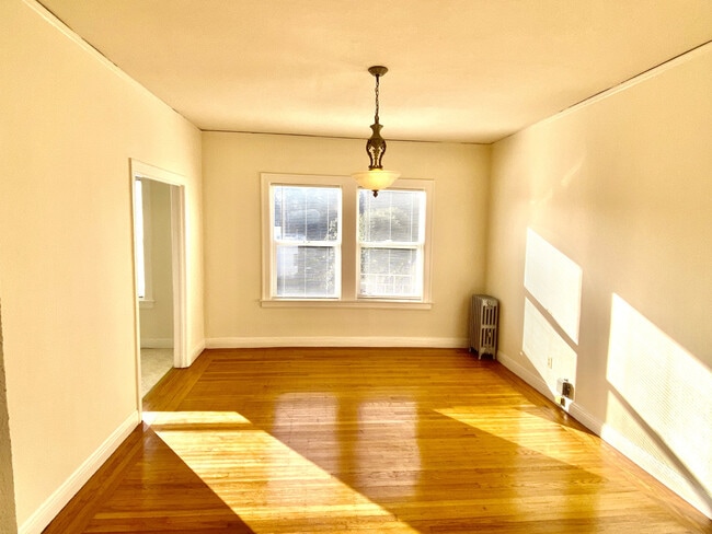 Building Photo - 2715 Cabrillo