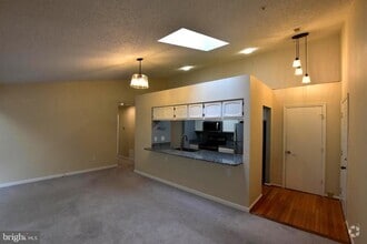 Building Photo - 2603 Camelback Ln