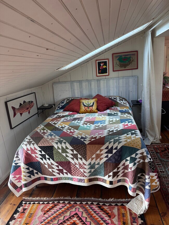 Foto del edificio - 60 Woodard Rd