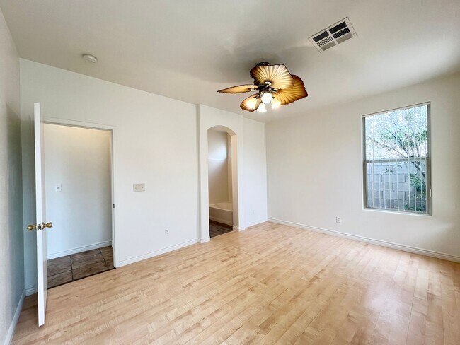 Building Photo - 3BD/2BA SINGLE STORY FOR RENT!
