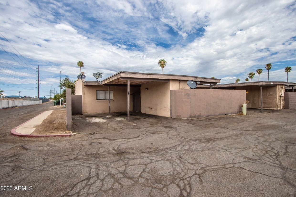4625 W Thomas Rd, Phoenix, AZ 85031 - Townhome Rentals in Phoenix