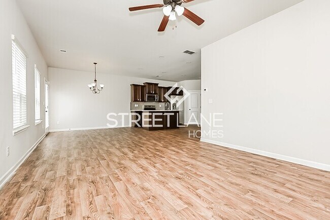 Building Photo - NOW OFFERING $1000 OFF THE FIRST FULL MONTH!