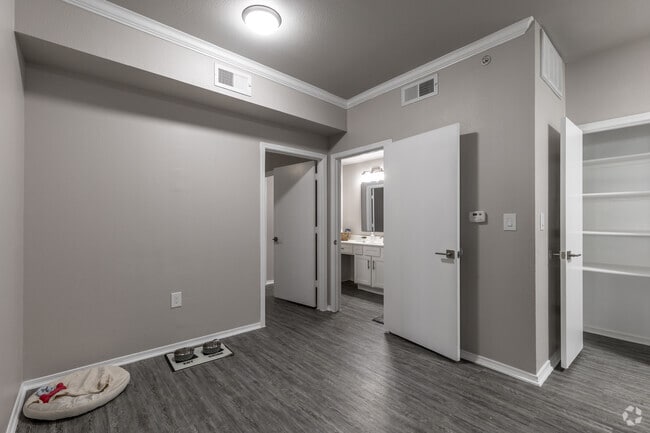 2BR, 1BA - 934SF - Dining Room - The Calvin