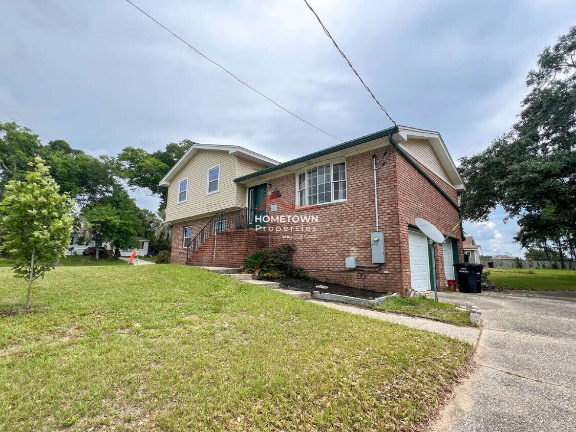 Primary Photo - 920 N J St